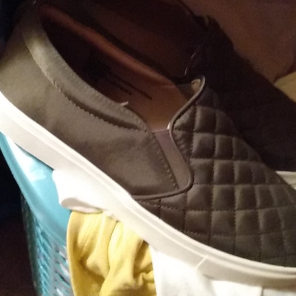 Shoes - Picture 2 of 14